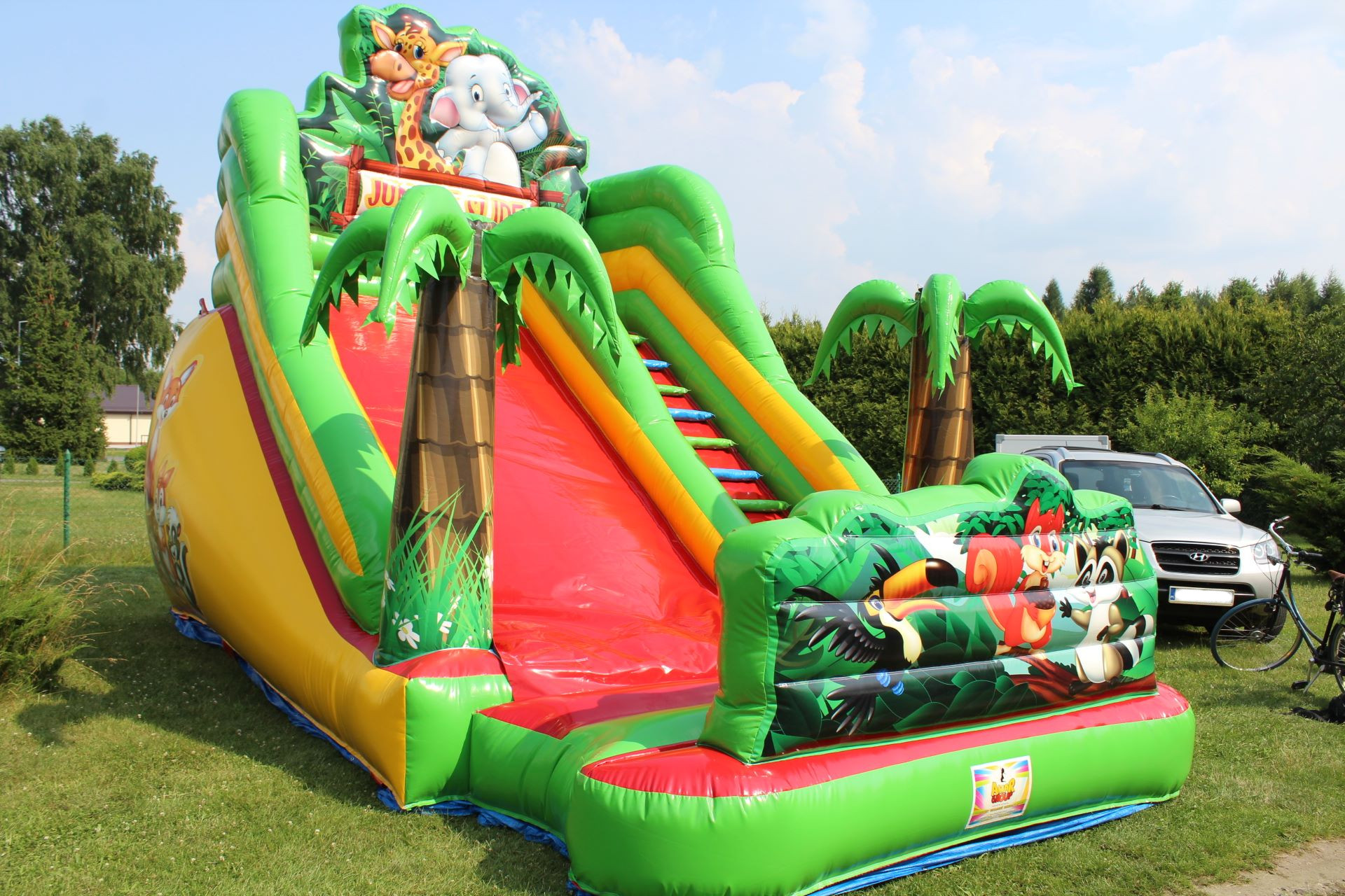 dmuchana-zjezdzalnia